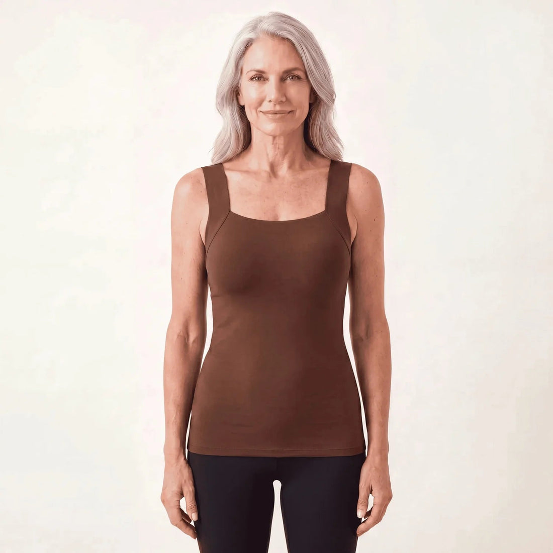 Camiseta Sculpt en café